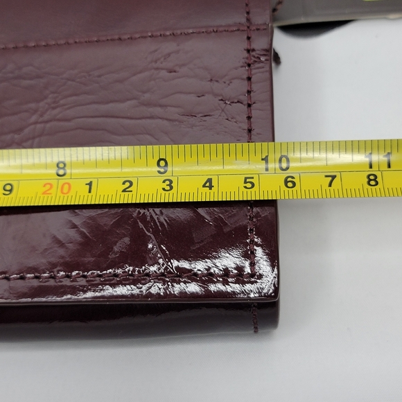 NEW NEW NEW!! Tre Vero Nubuck Leather Ox Blood Clutch Bag.‎ P123